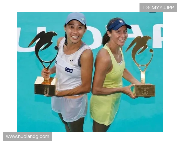 重庆网球队在冠军赛中的团队协作展现出色表现与战术配合分析